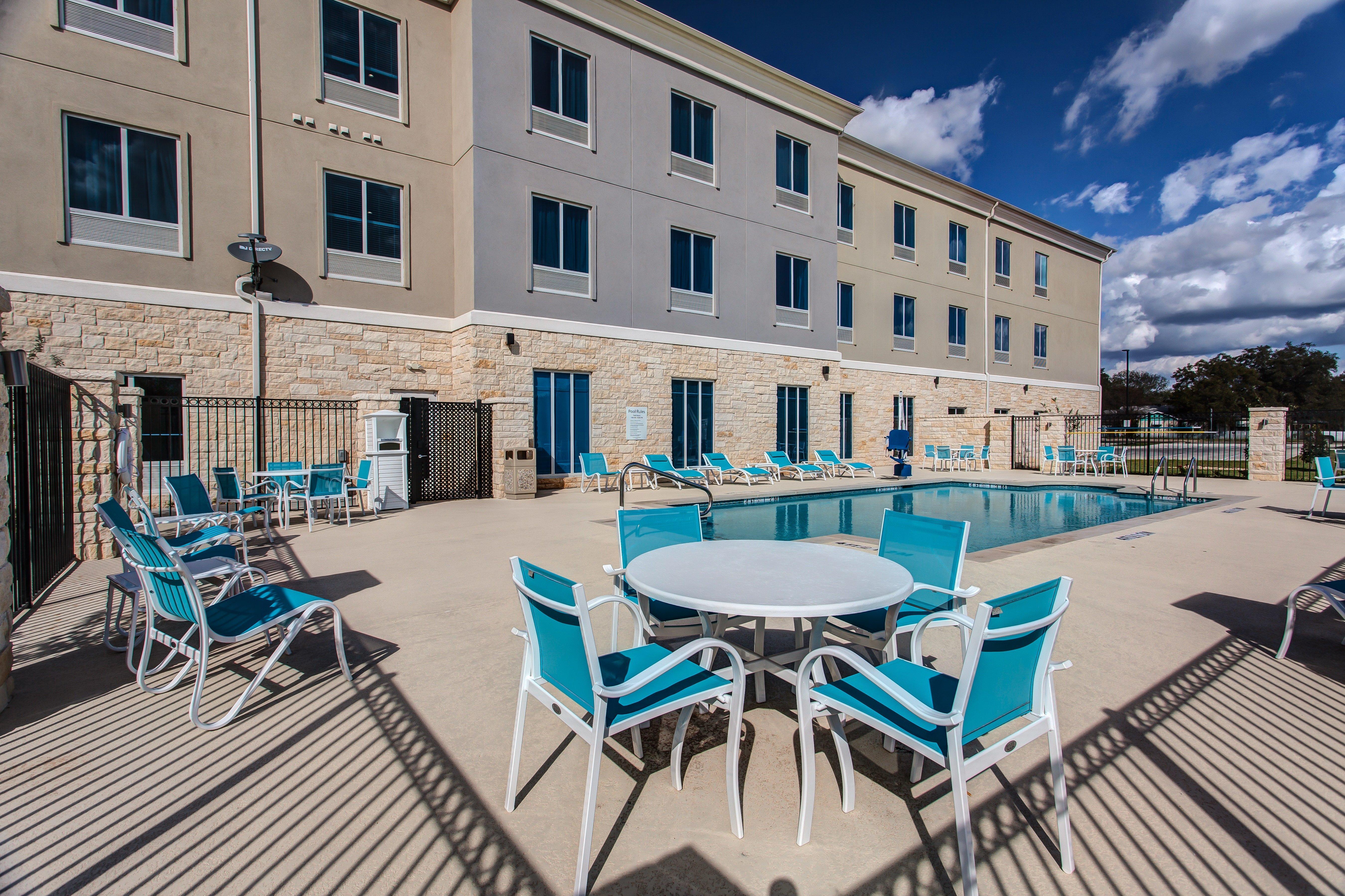 Holiday Inn Express & Suites Gatesville - N. Ft Hood, An Ihg Hotel Esterno foto